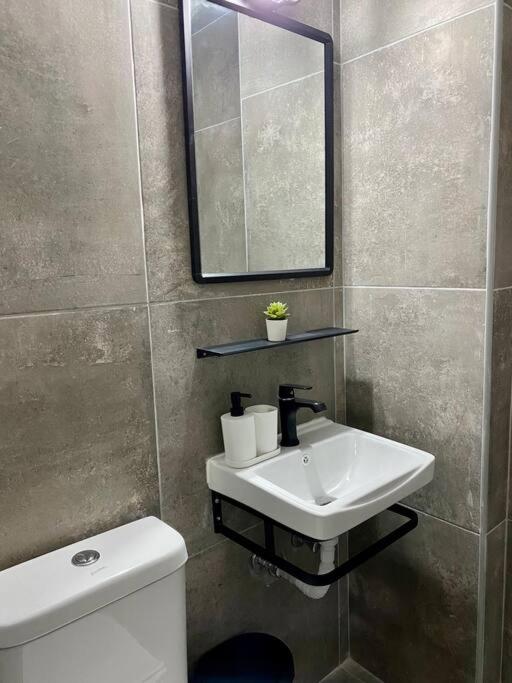 Modern & Cozy Apartment In The Heart Of Kos '9' Bagian luar foto